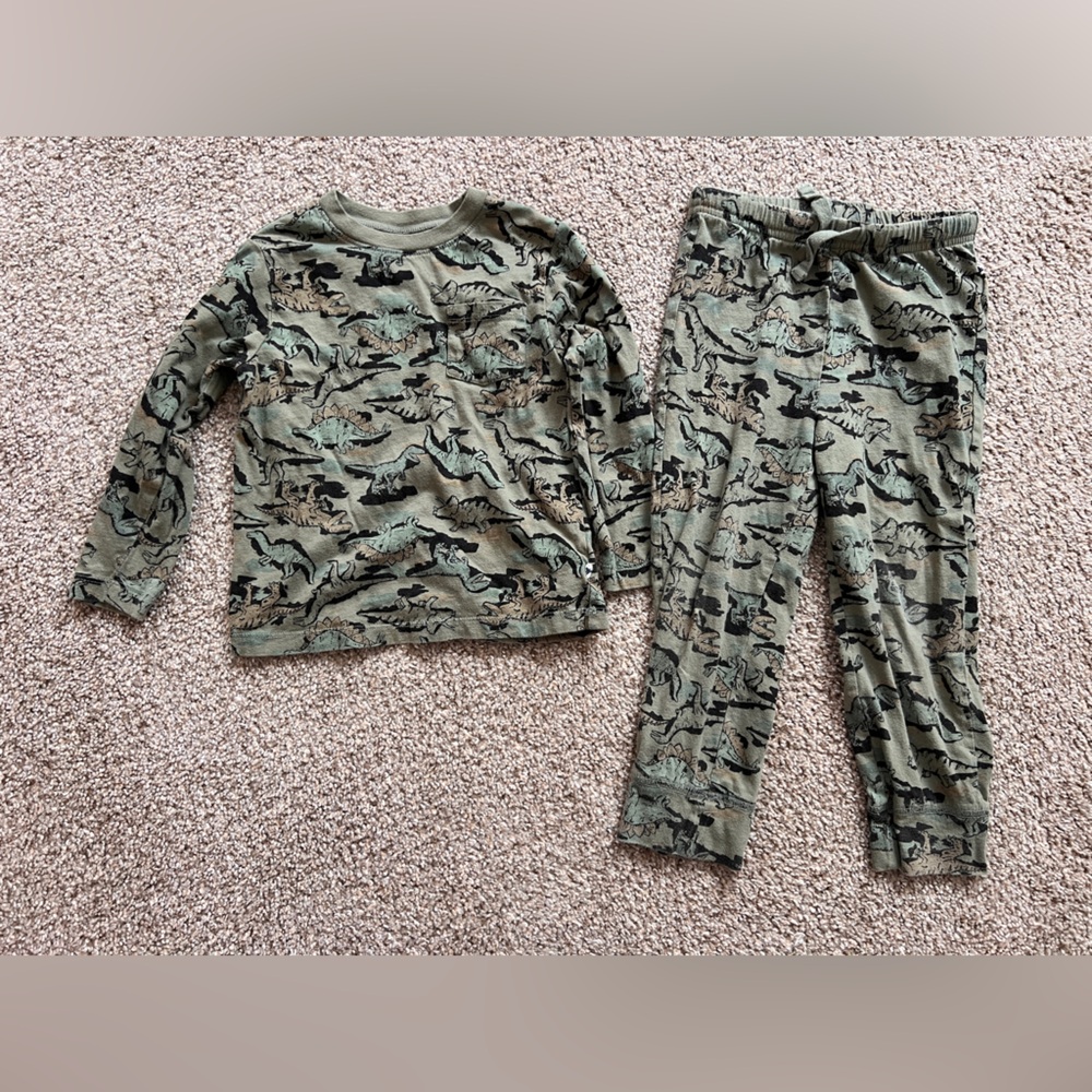 Gap boys green dinosaur matching outfit set 4T B1G1 50% off